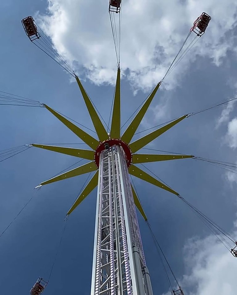 Arraial de Nazaré inicia montagem e anuncia brinquedo radical de 40 metros
